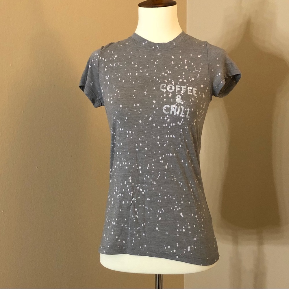 Zoe + Liv T-shirt “Coffee and Chill”
